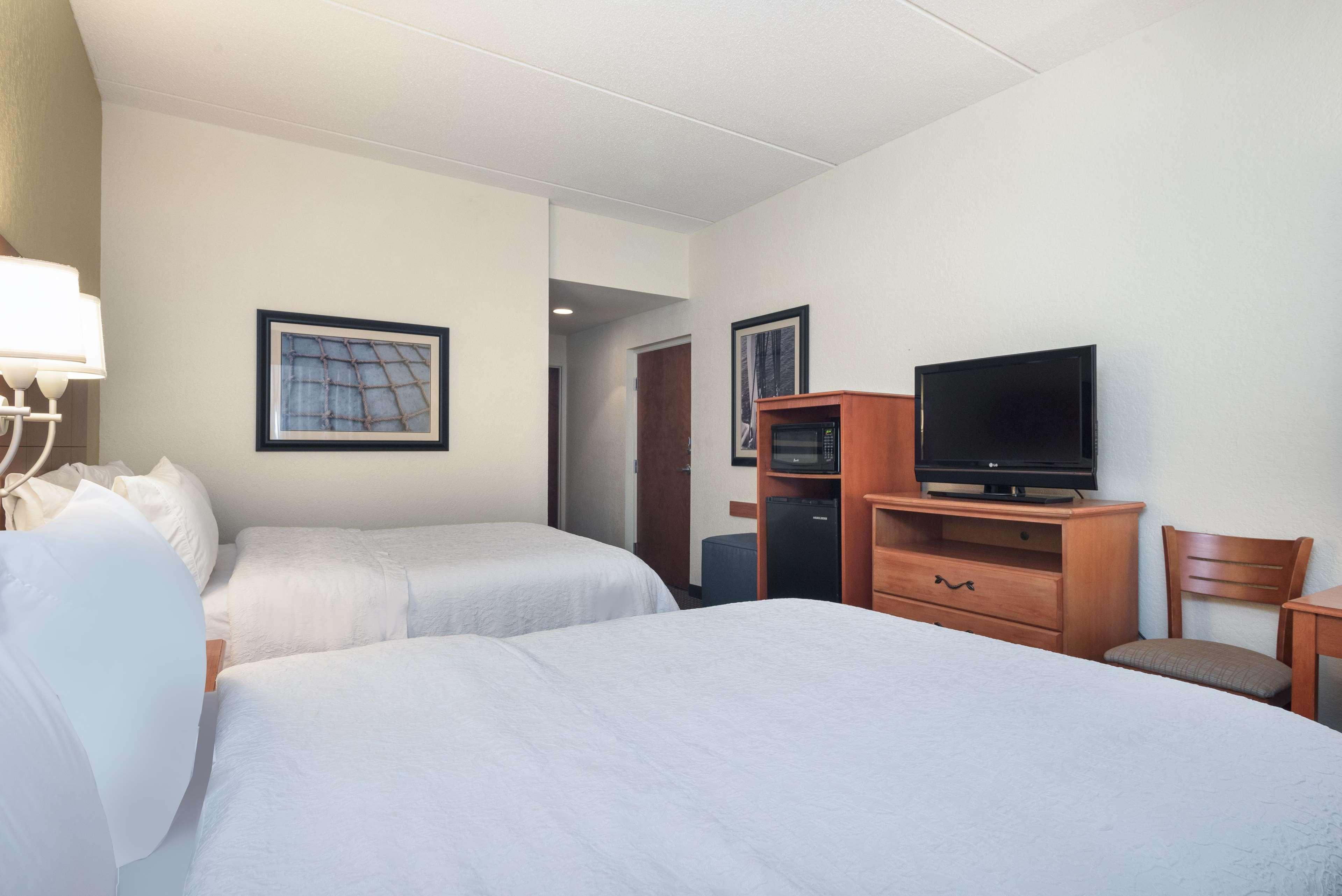 Hampton Inn Морхед-Сити Экстерьер фото