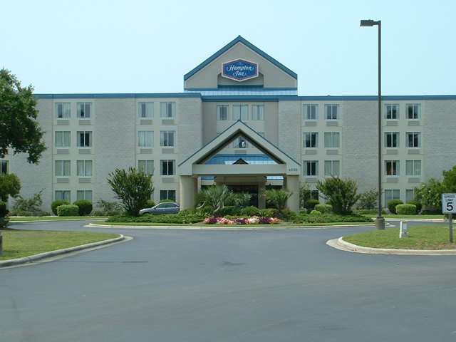 Hampton Inn Морхед-Сити Экстерьер фото