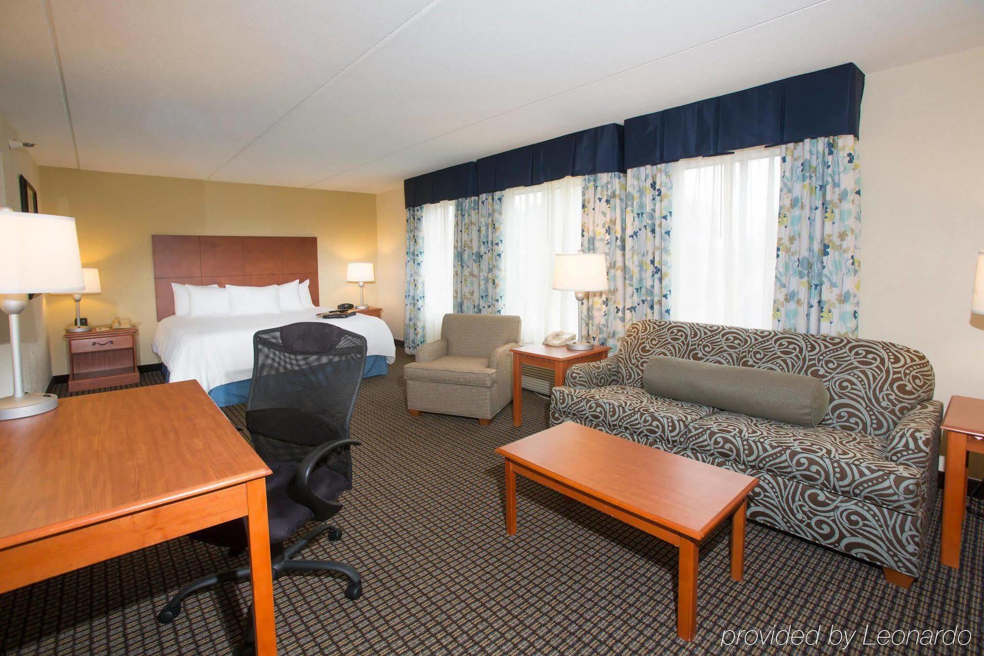 Hampton Inn Морхед-Сити Экстерьер фото