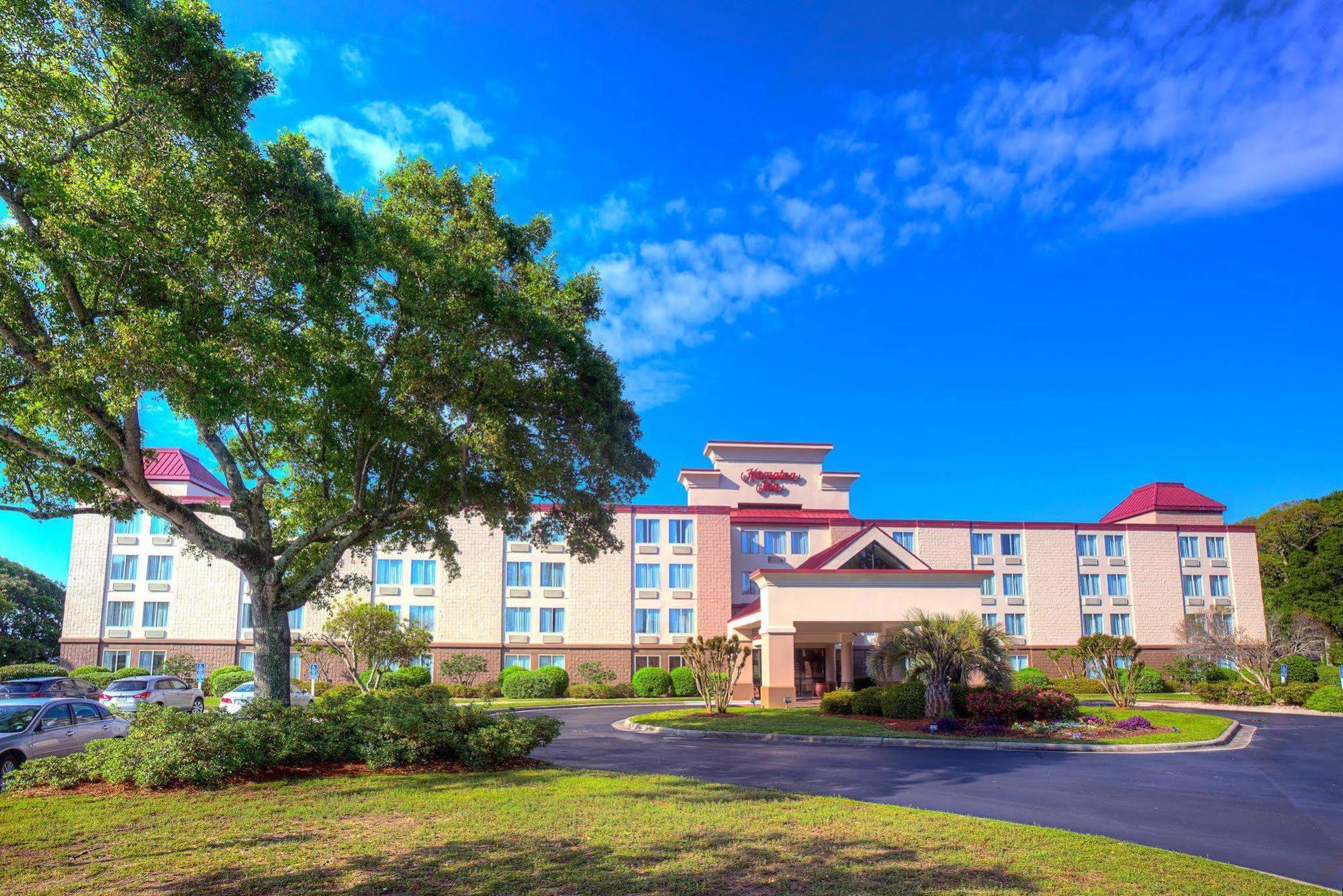 Hampton Inn Морхед-Сити Экстерьер фото